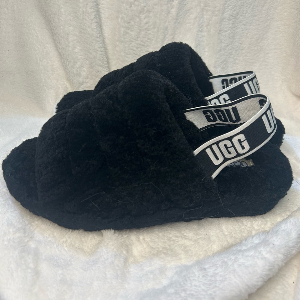 SOLD Fluff yeah fuzz sugar Sandle UGG size 8 SOLD
